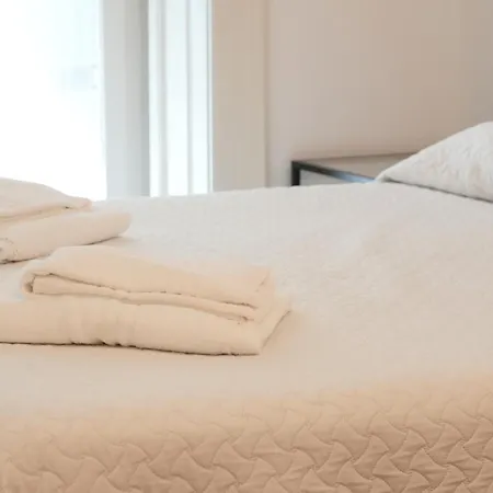 Luca Giordano 142 Couette-café 4*